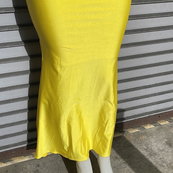 Shirley Long Yellow Open Back Dress - Picture 7 of 11